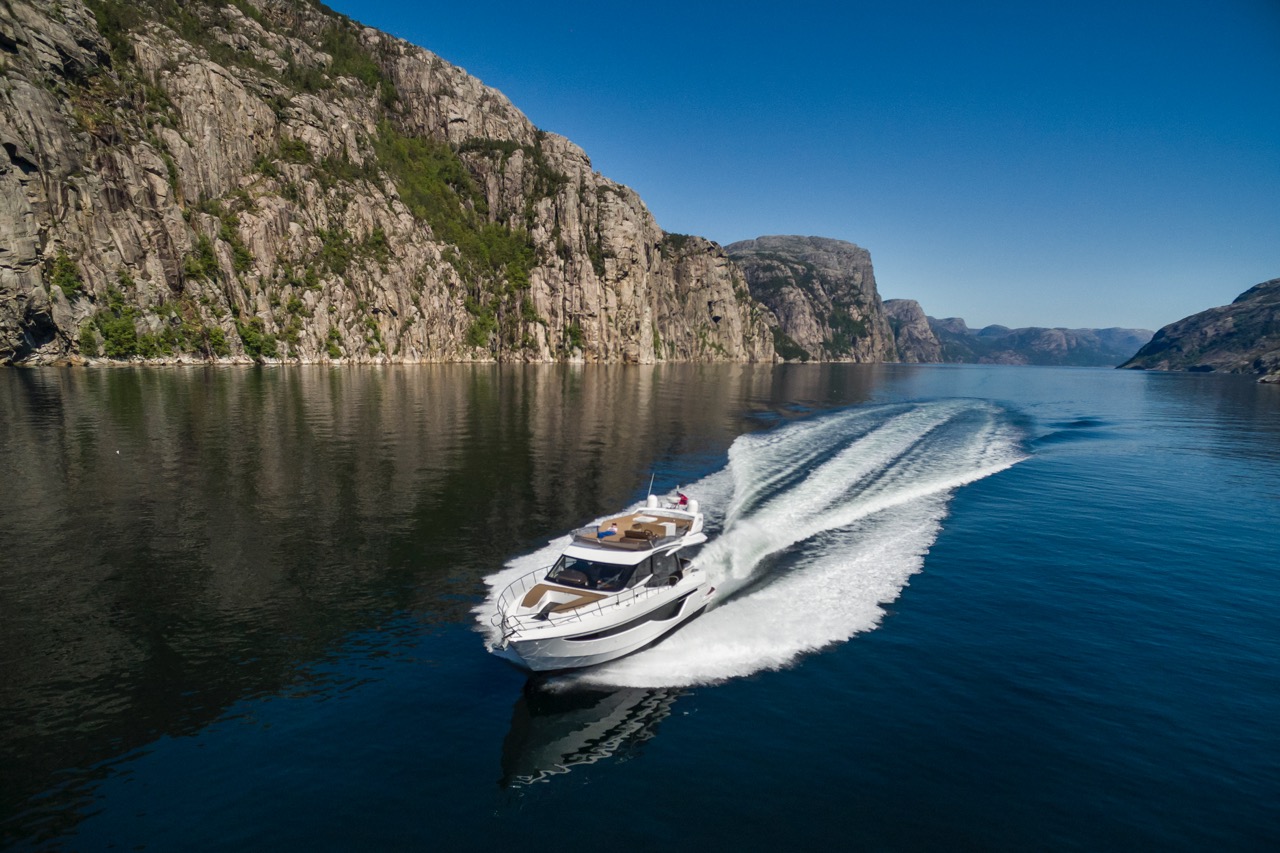 Galeon 460 FLY External image 2
