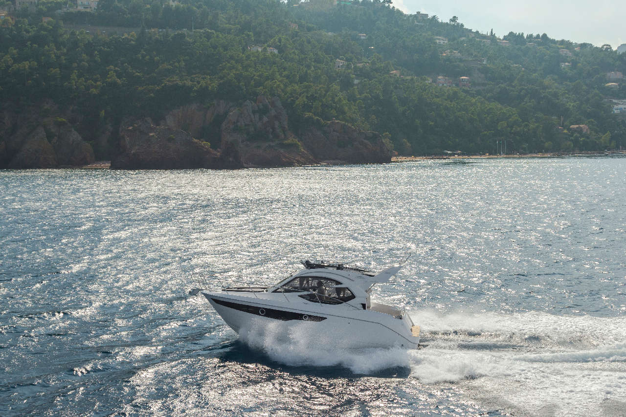 Galeon 300 FLY External image 8