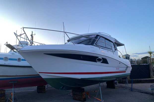 2015 Beneteau Antares 8.8