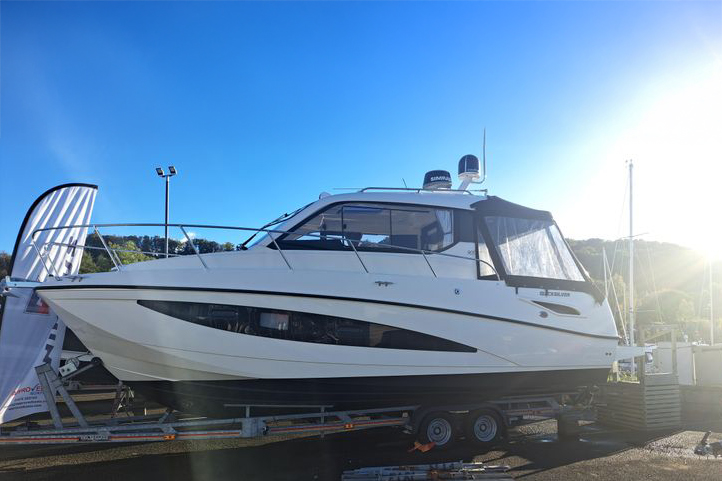 2021 Quicksilver Activ 905 Weekend