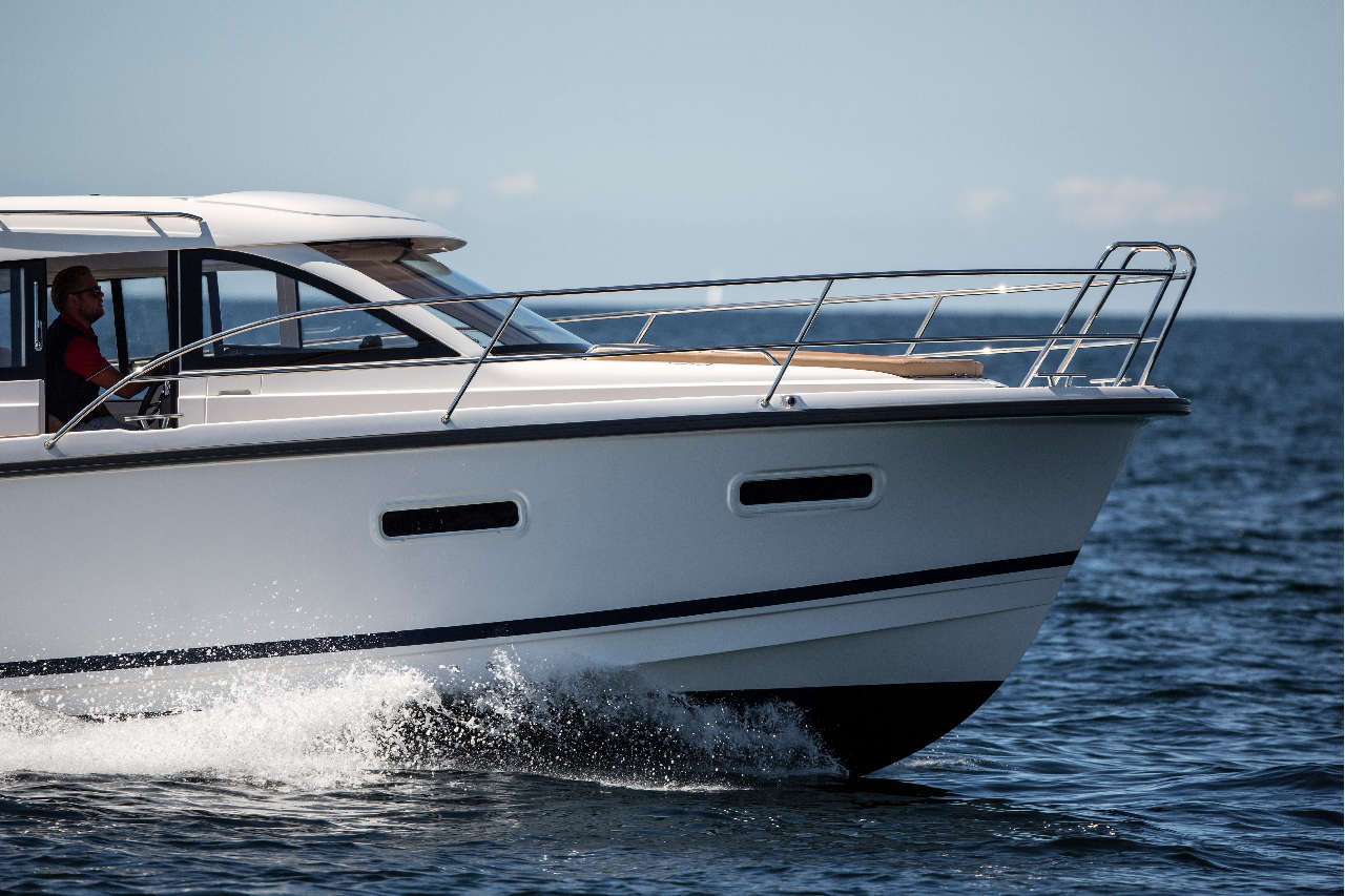 Nimbus 305 Coupe External image 10