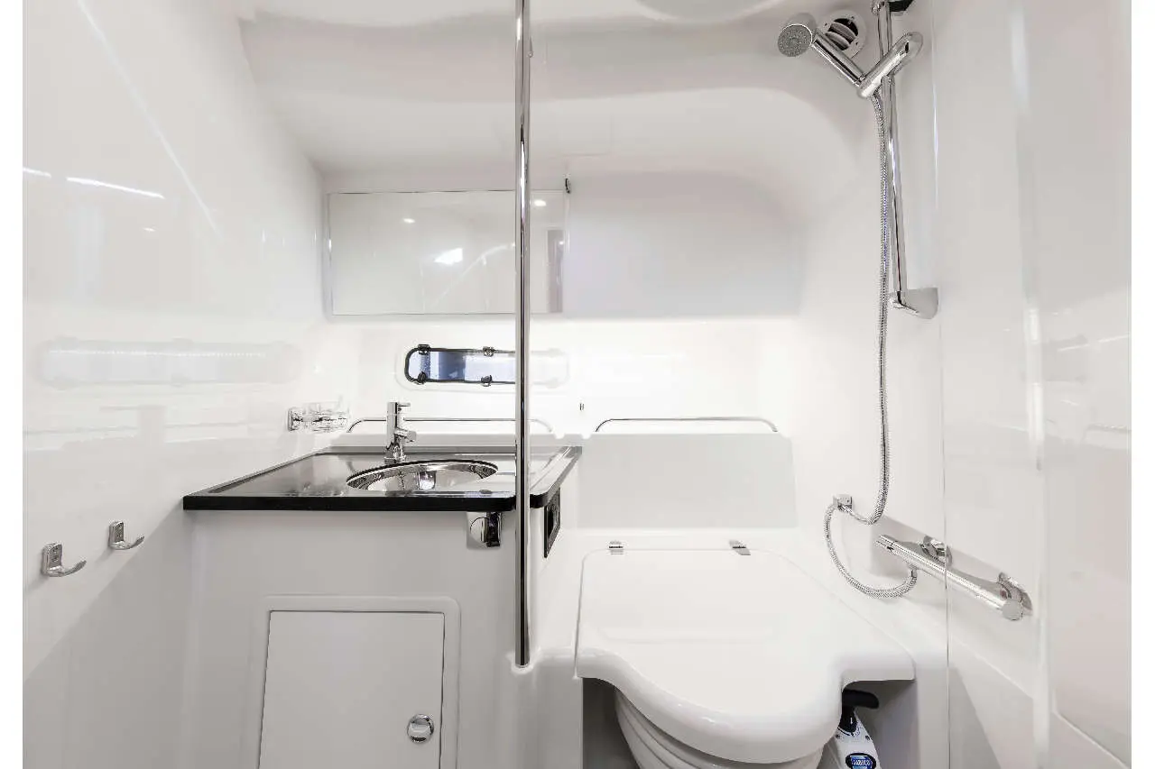 Nimbus 305 Drophead Interior image 4
