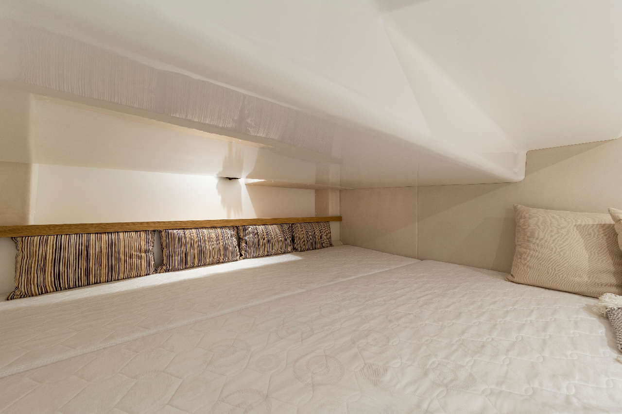 Galeon 310 HTC Internal image 11