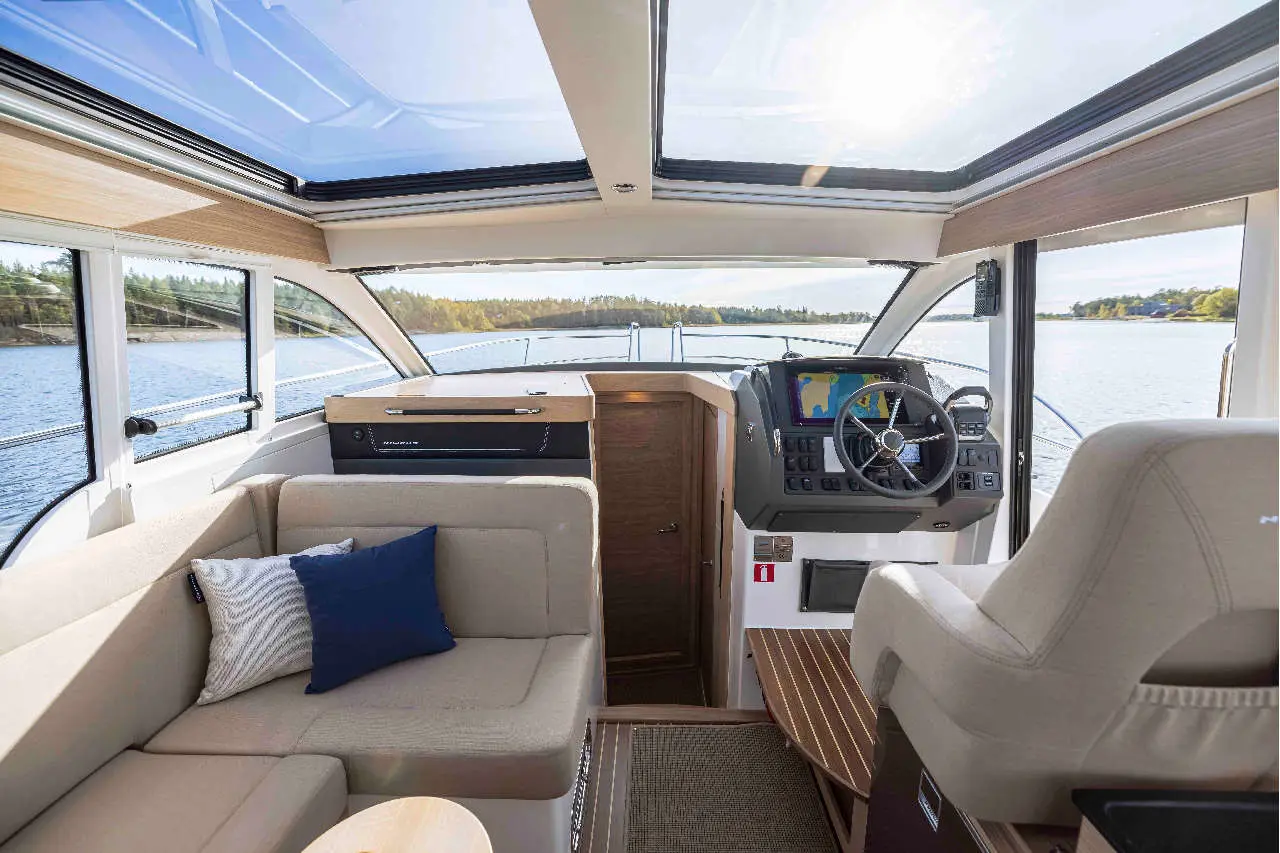 Nimbus 365 Coupe Interior image 6