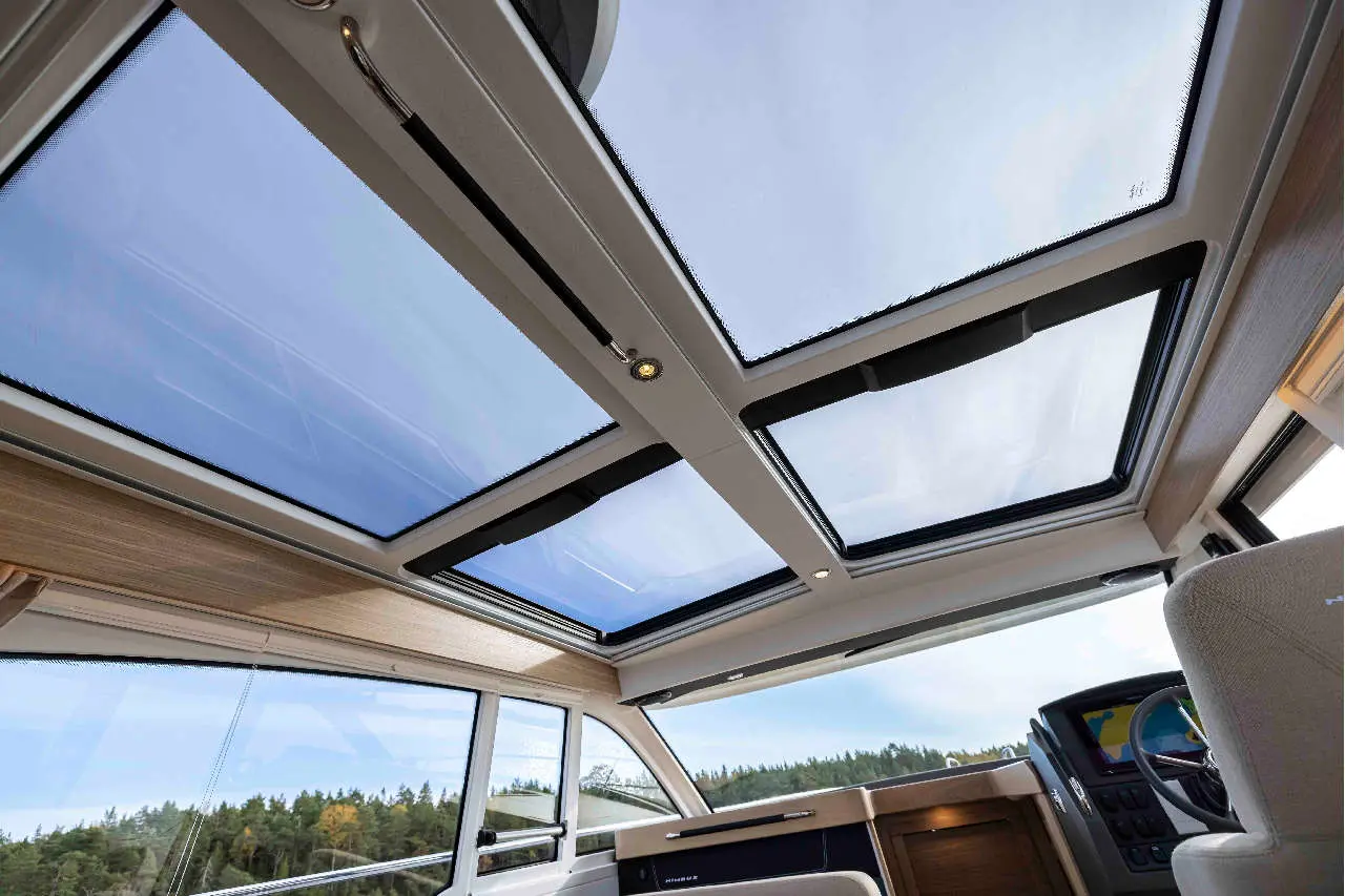 Nimbus 365 Coupe Interior image 9