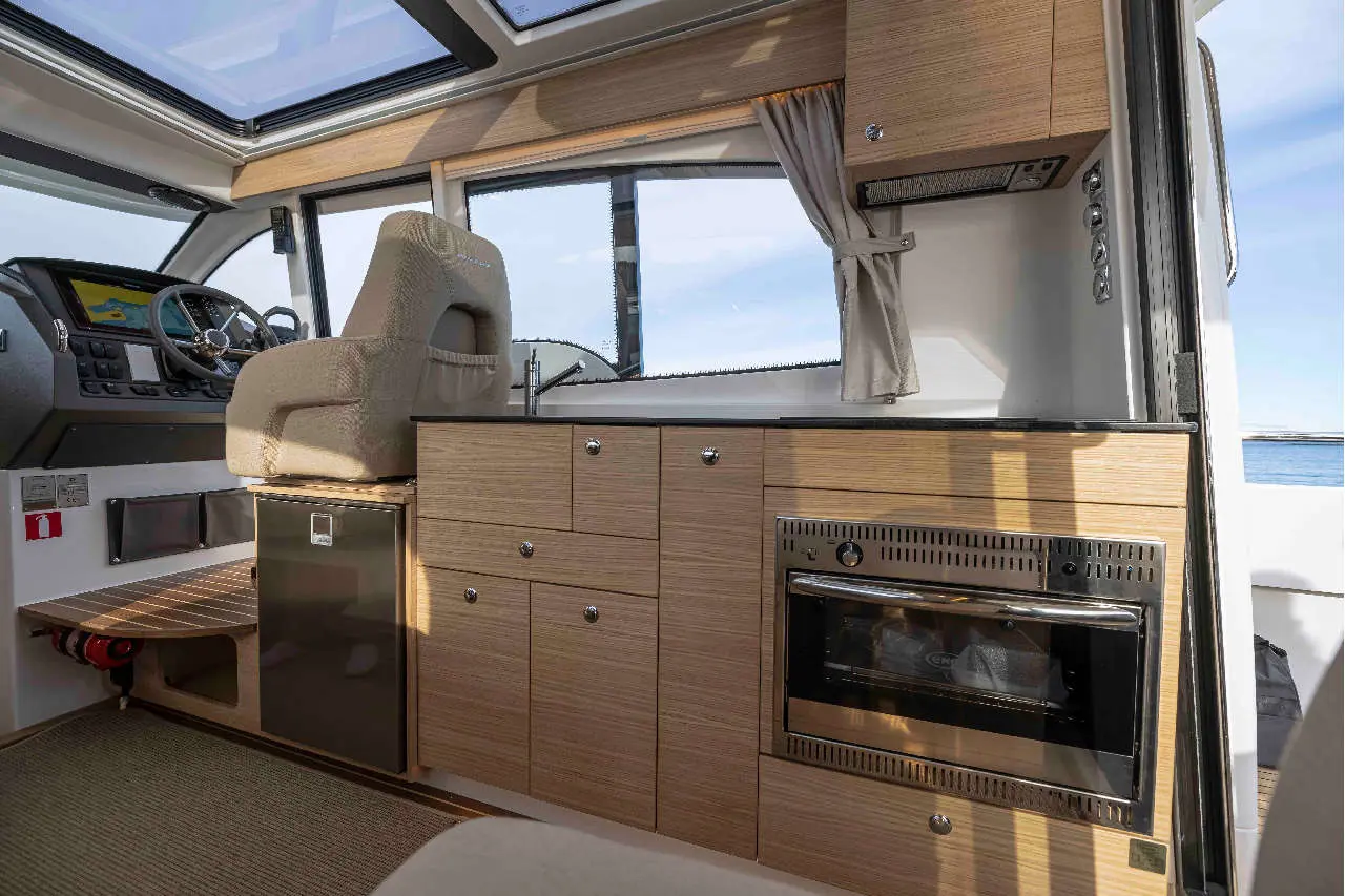 Nimbus 365 Coupe Interior image 10