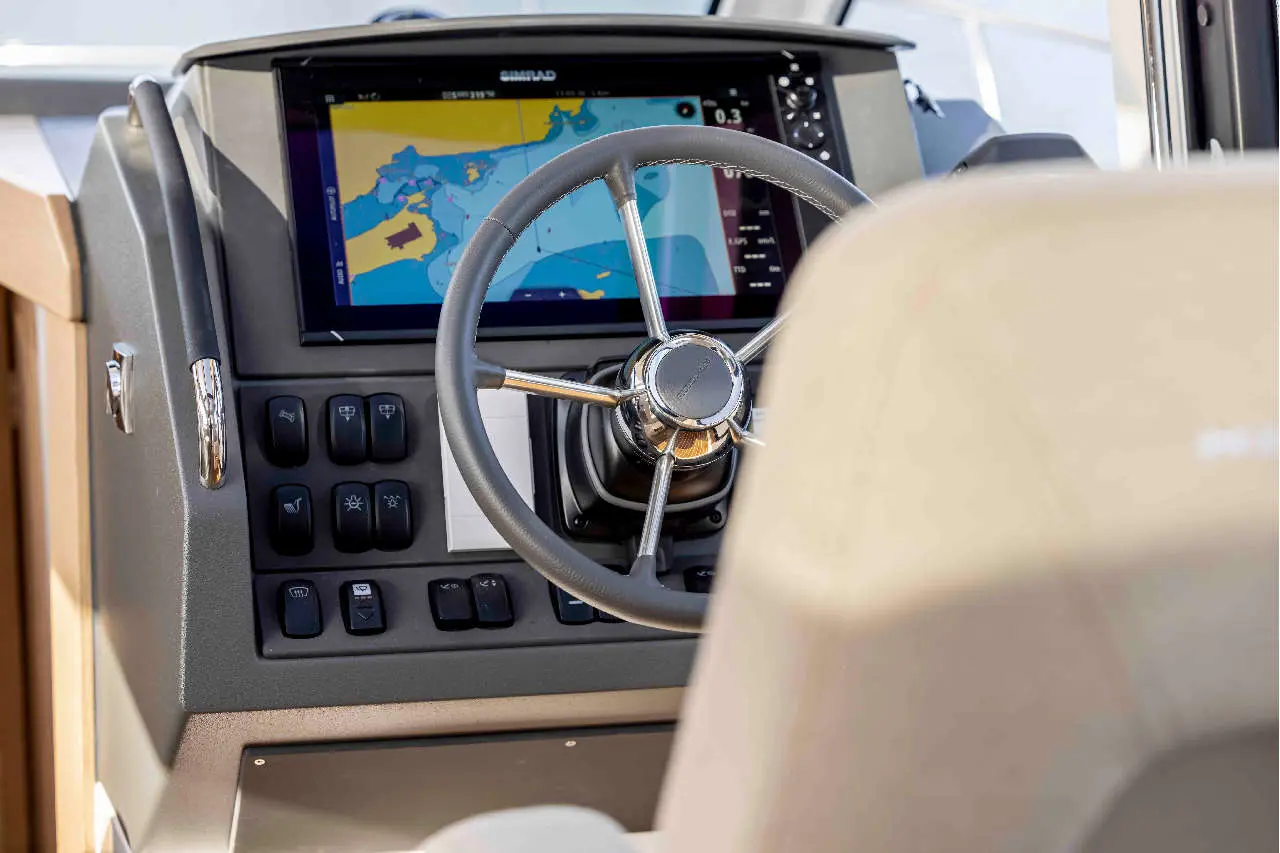 Nimbus 365 Coupe Interior image 14