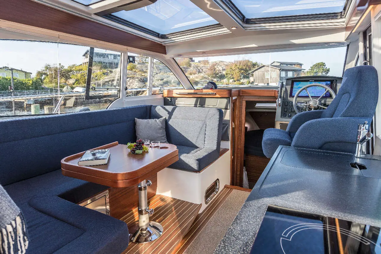 Nimbus 365 Coupe Interior image 16