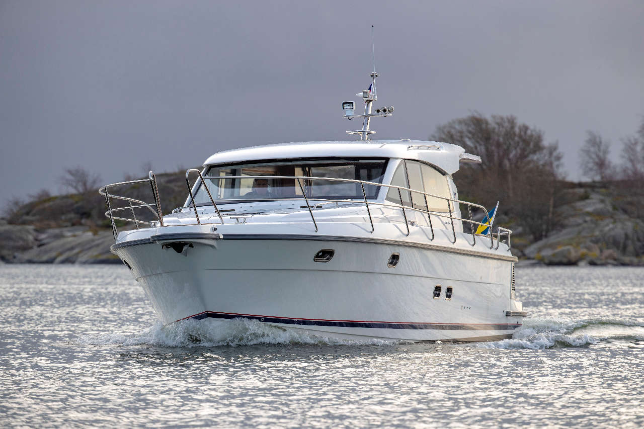 Nimbus 405 Coupe External image 4