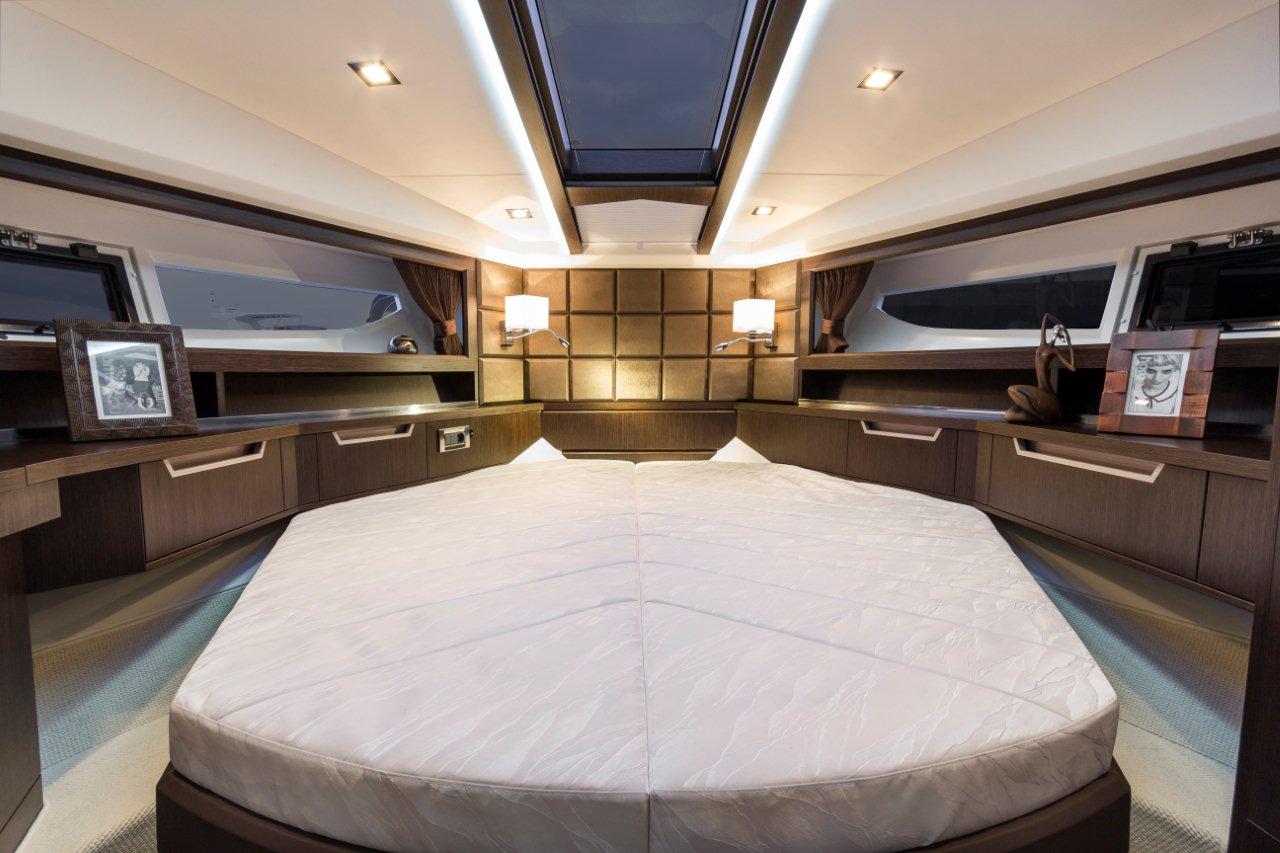 Galeon 420 FLY Internal image 5