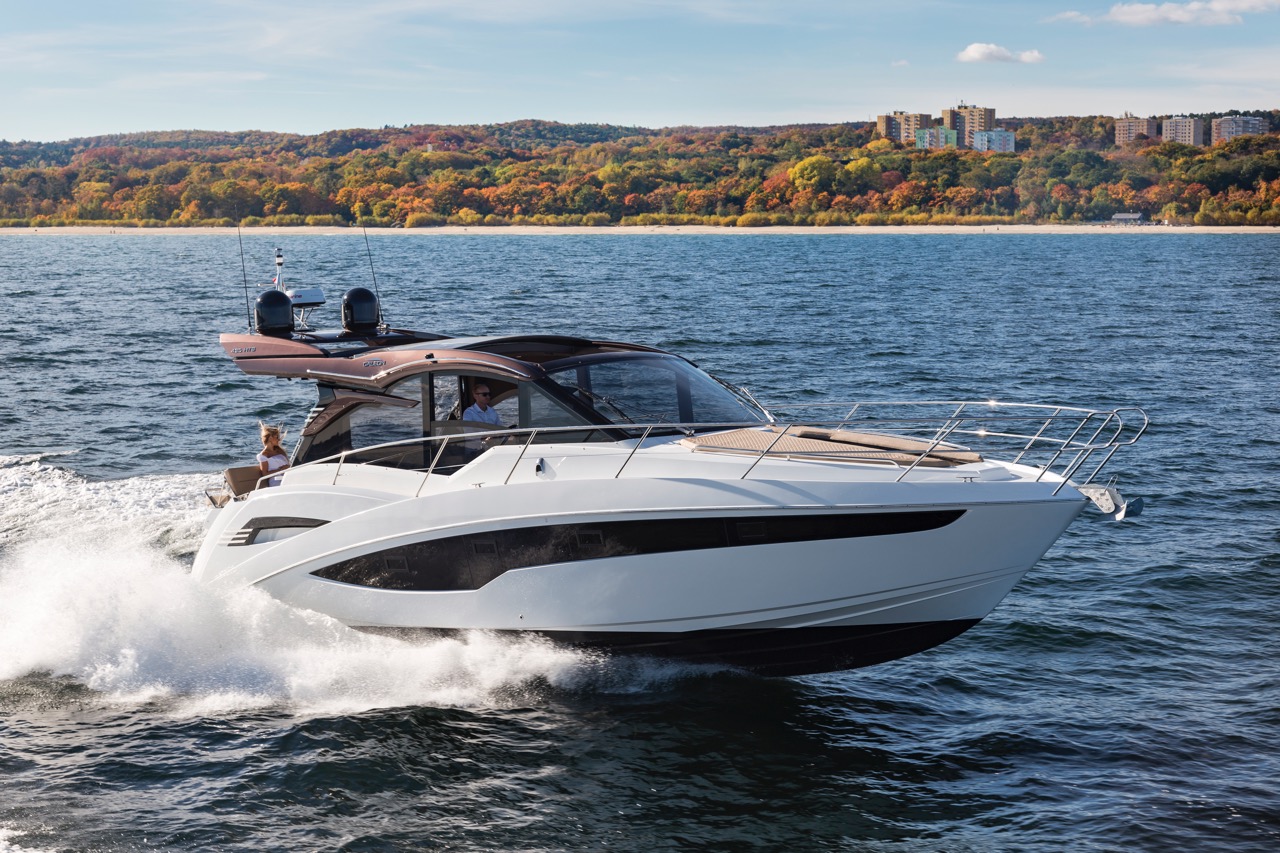 Galeon 425 HTS External image 20