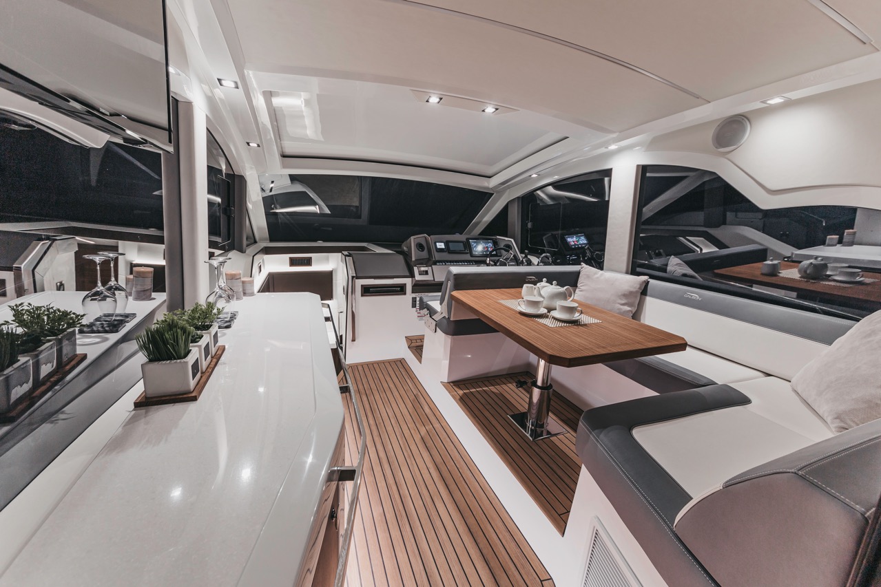 Galeon 425 HTS Internal image 23