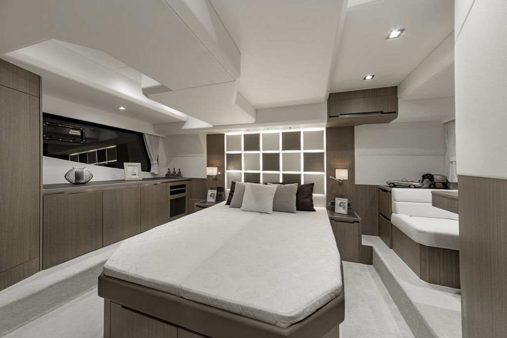 Galeon 470 SKYDECK Internal image 13