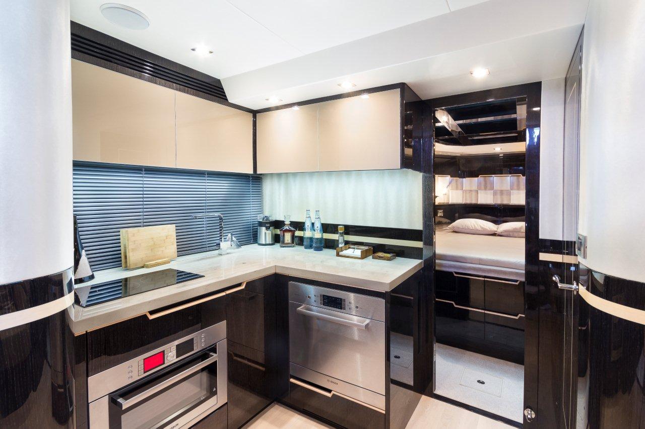Galeon 485 HTS Internal image 16
