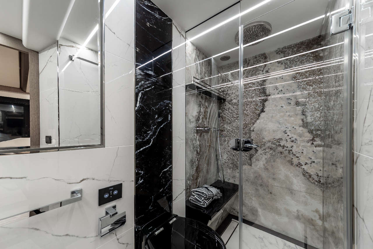 Galeon 800 FLY Internal image 19