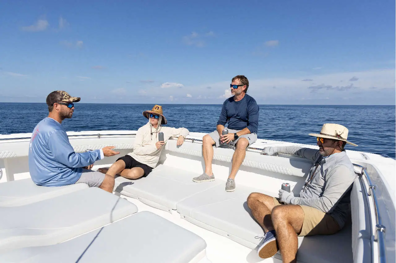 Aquila 47 Molokai Lifestyle image 16