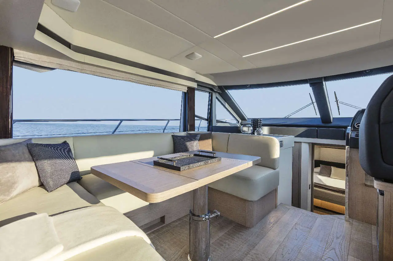 Absolute 50 FLY Interior image 8