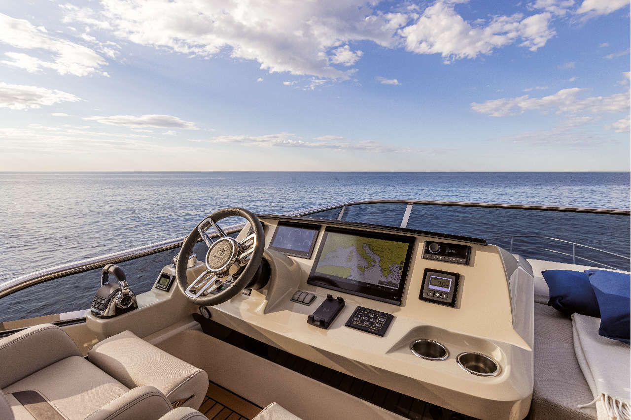 Absolute 60 FLY Interior image 5
