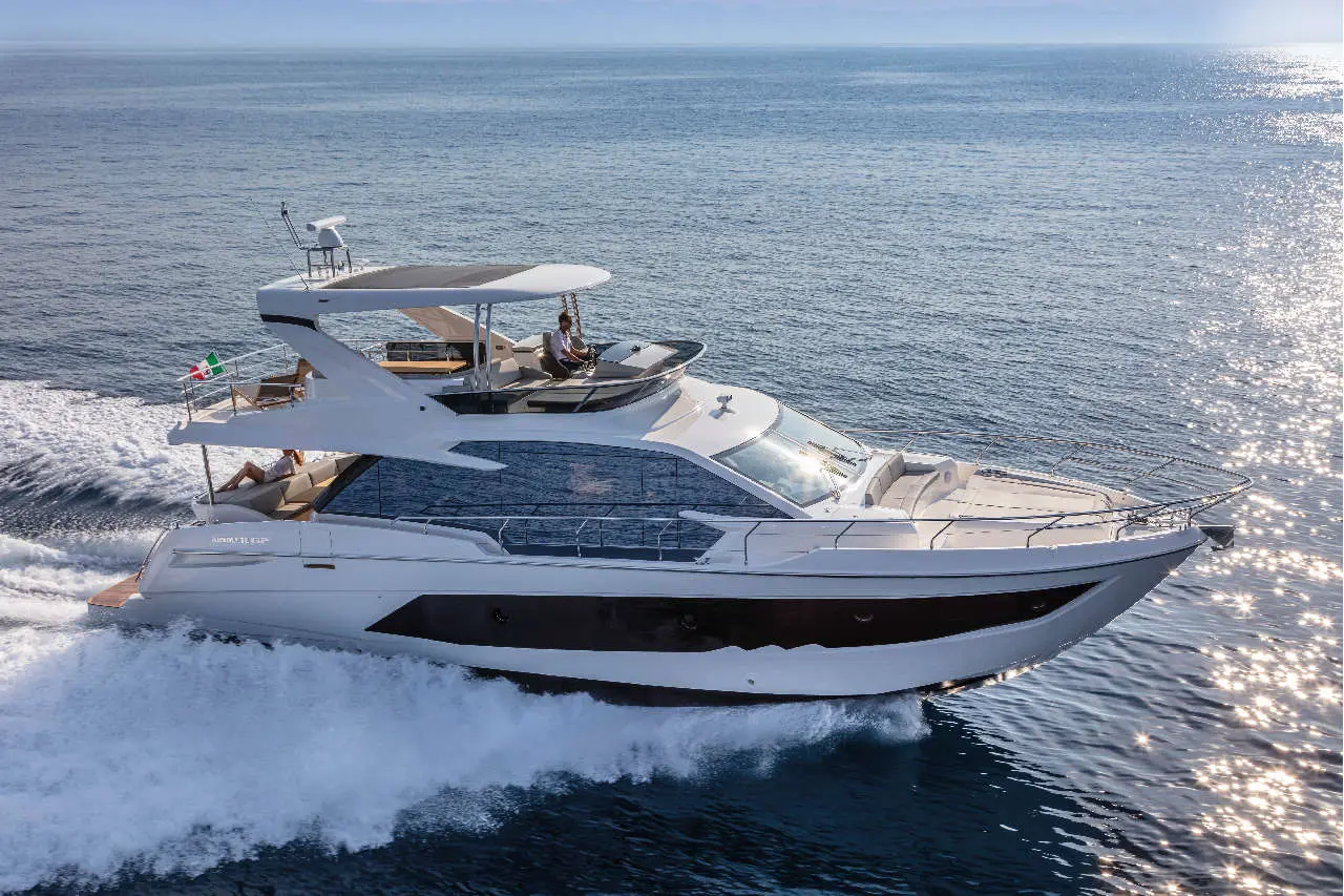 Absolute 62 FLY External image 2