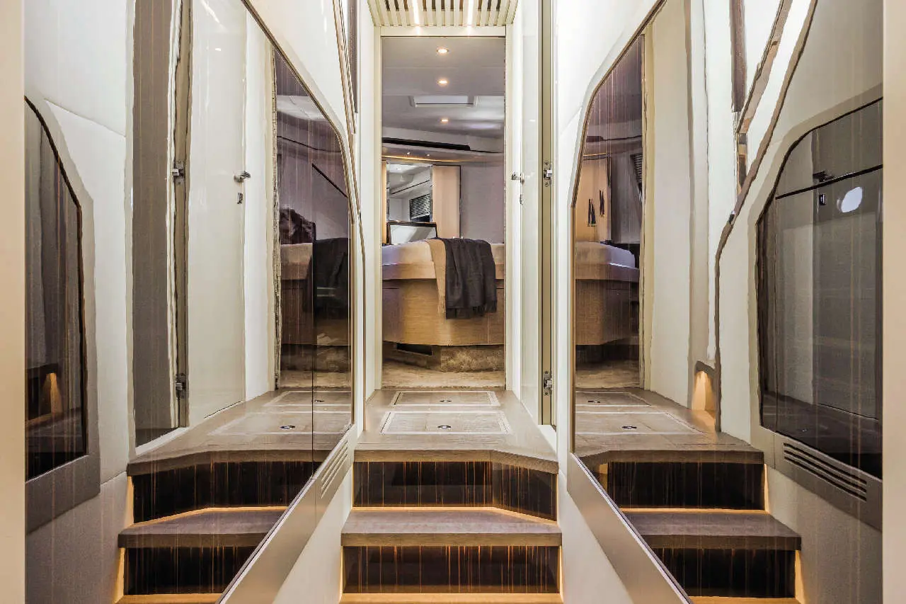 Absolute 62 FLY Interior image 21