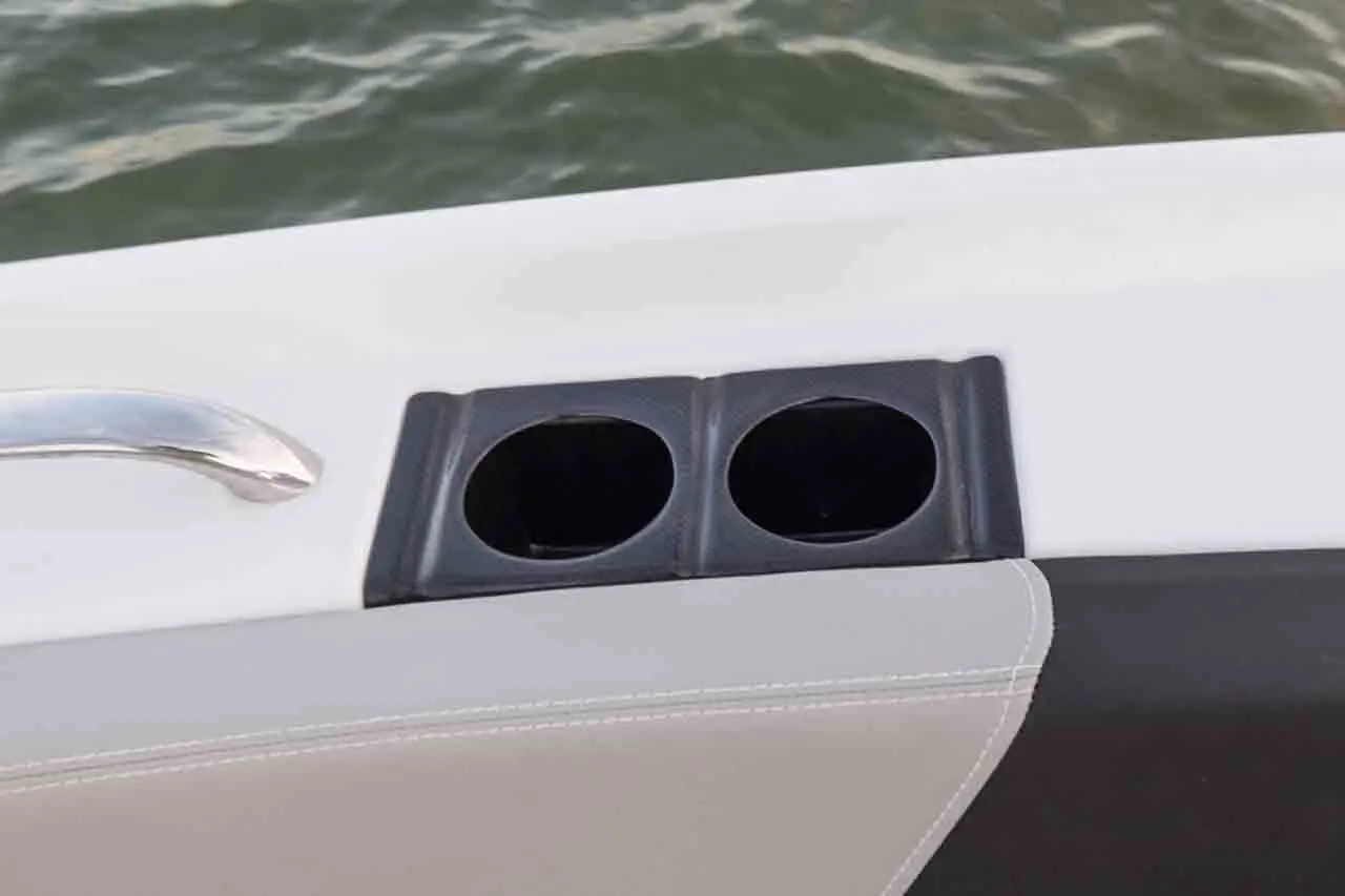 Aquila 32 Features image 13