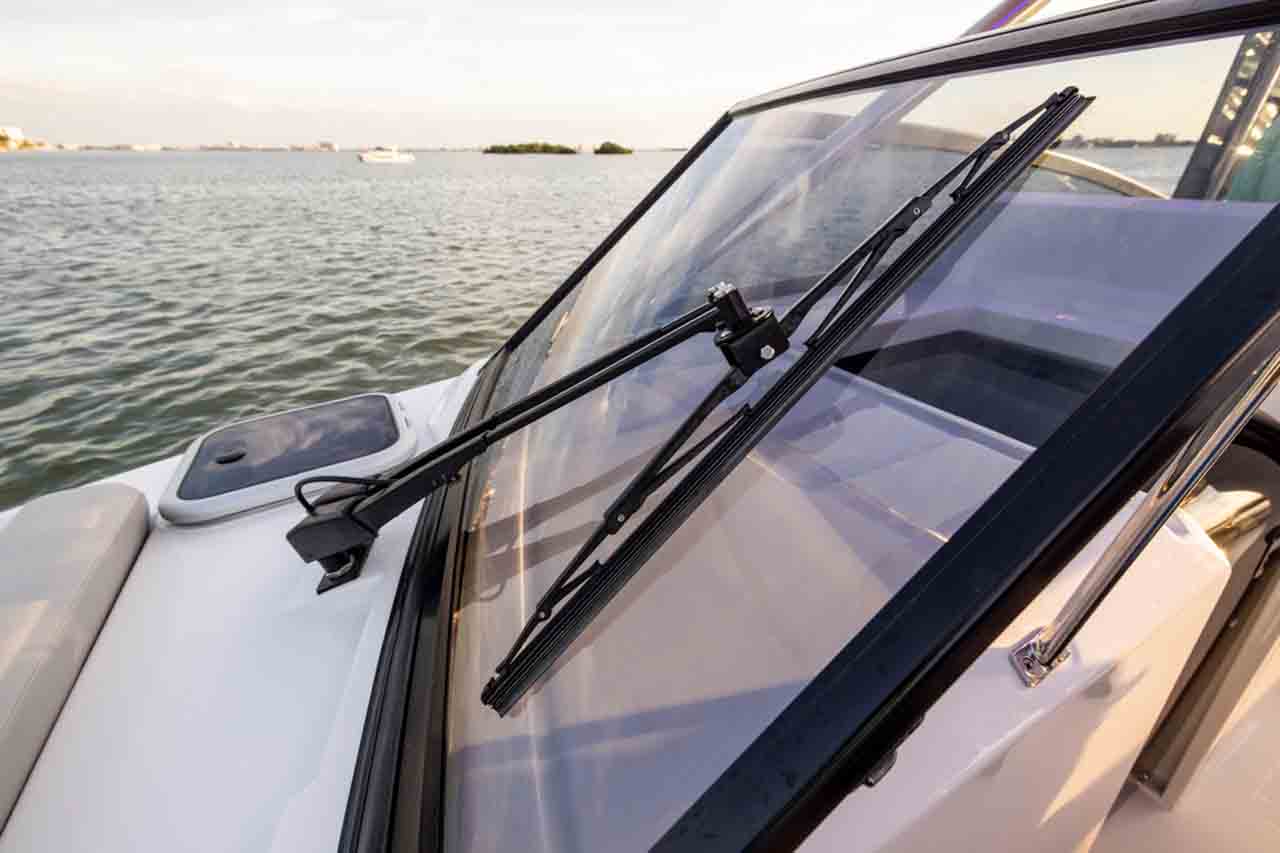 Aquila 32 Features image 14