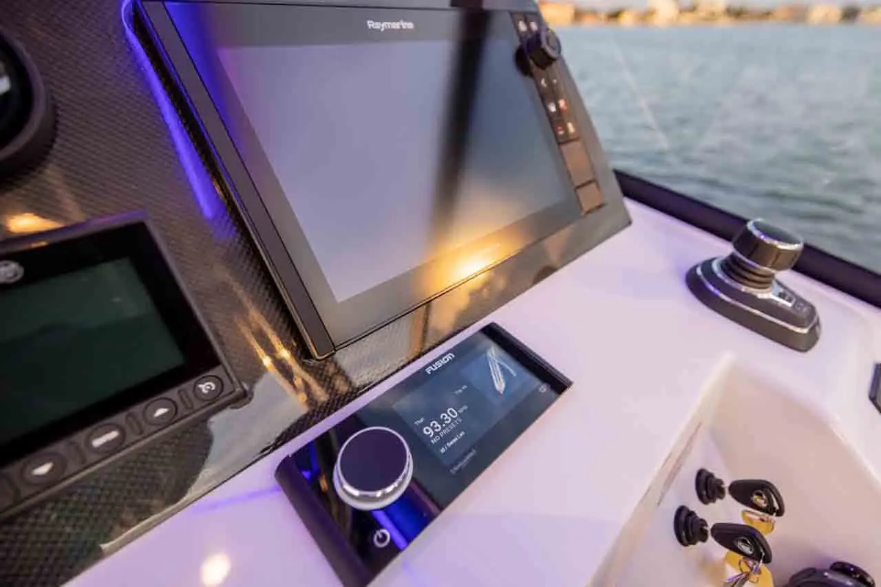 Aquila 32 Features image 19