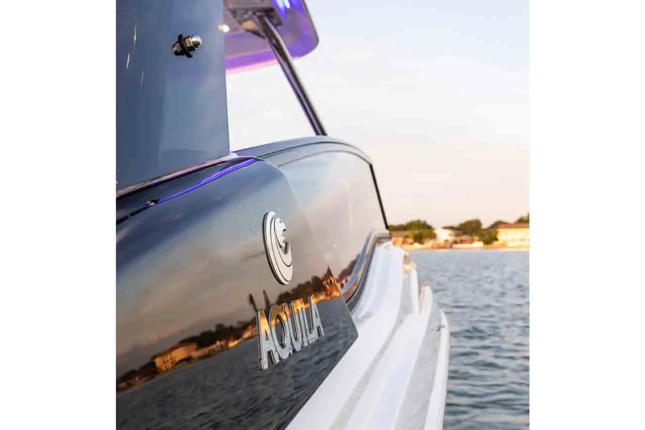 Aquila 32 Features image 20