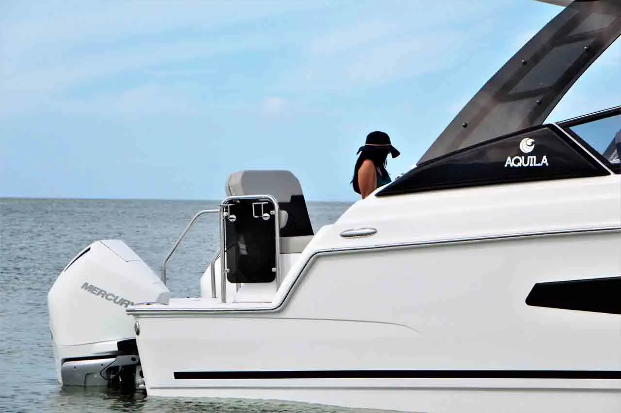 Aquila 32 Lifestyle image 1