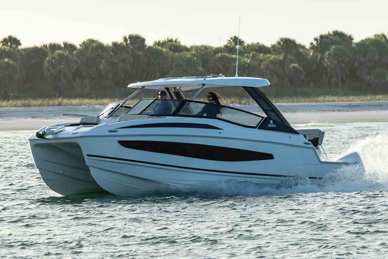 Aquila 32 Lifestyle image 3