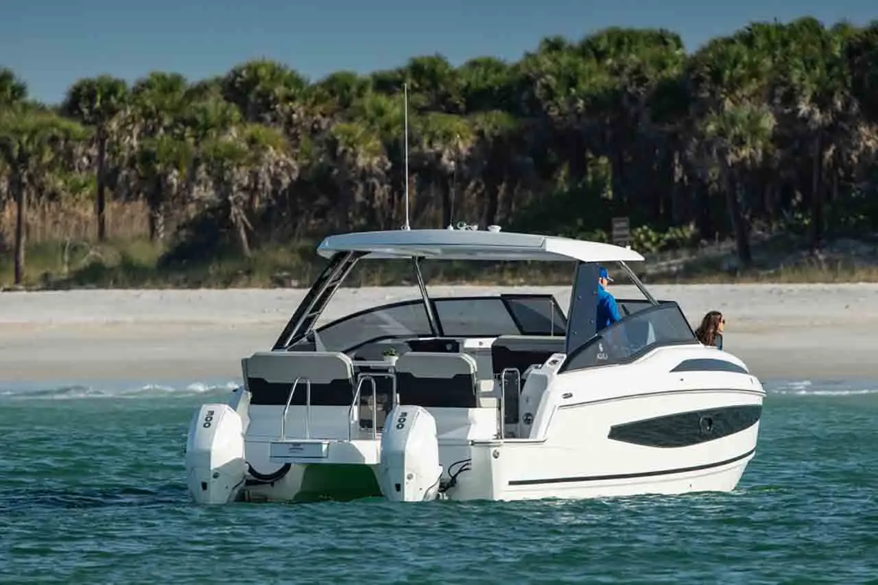 Aquila 32 Lifestyle image 4