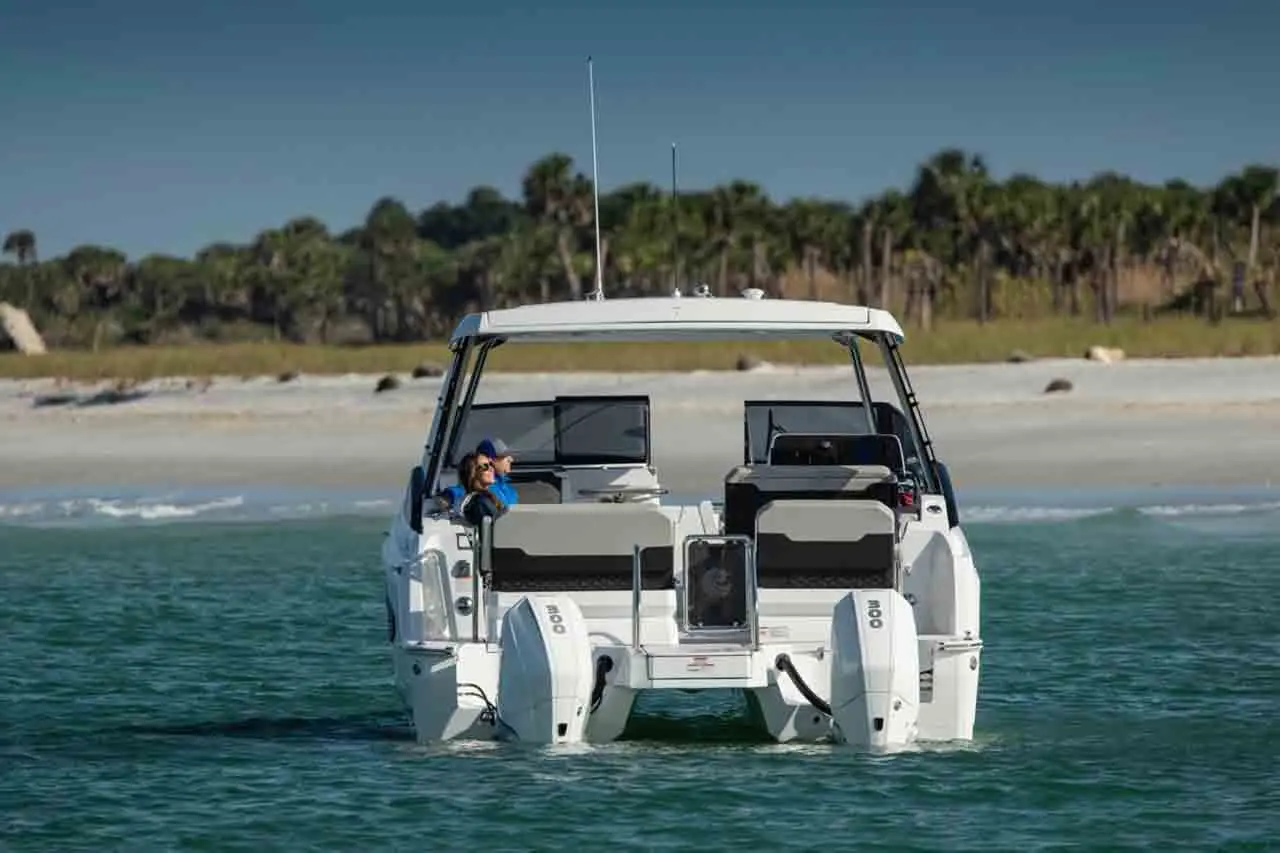 Aquila 32 Lifestyle image 5