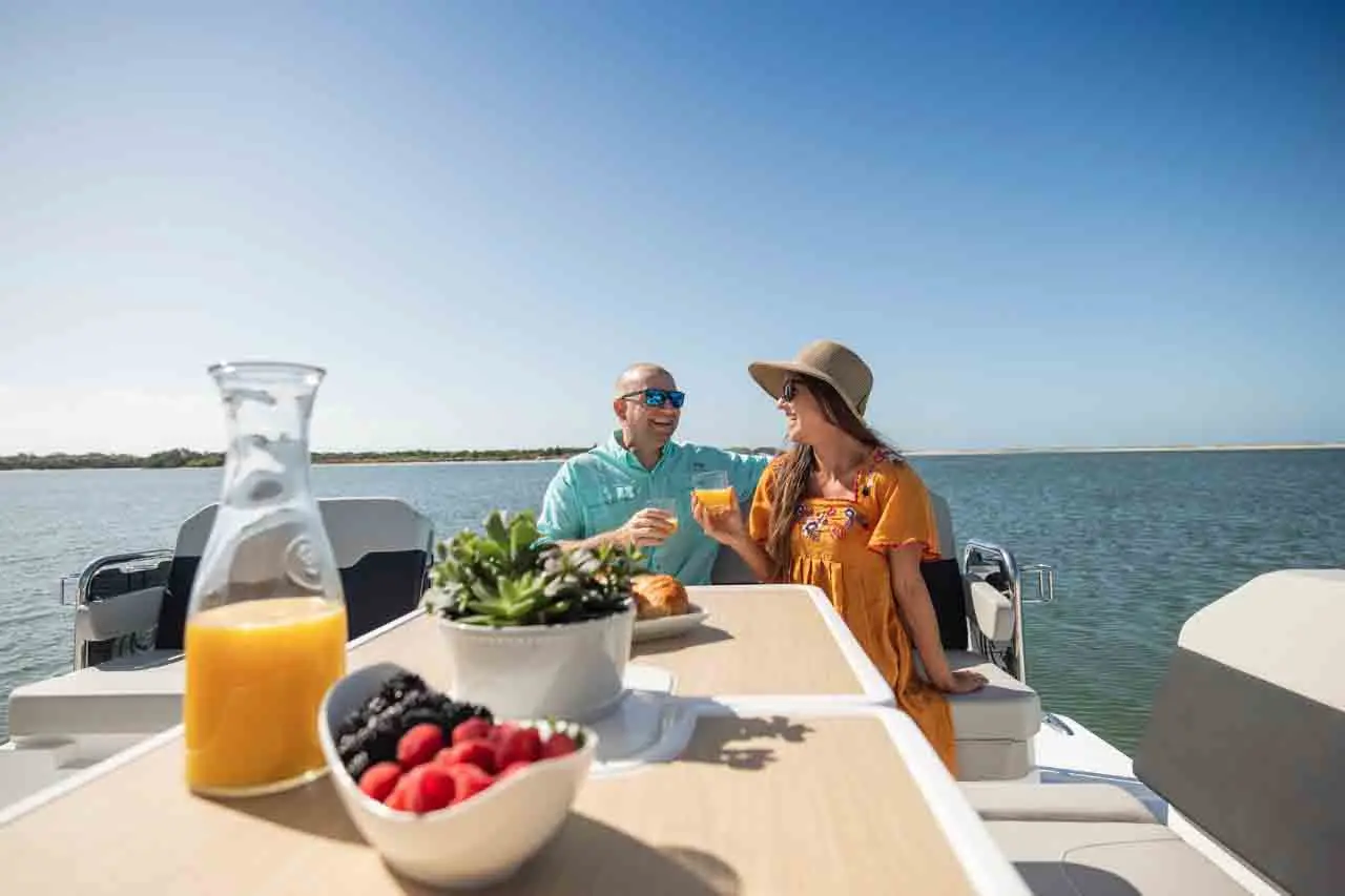 Aquila 32 Lifestyle image 13