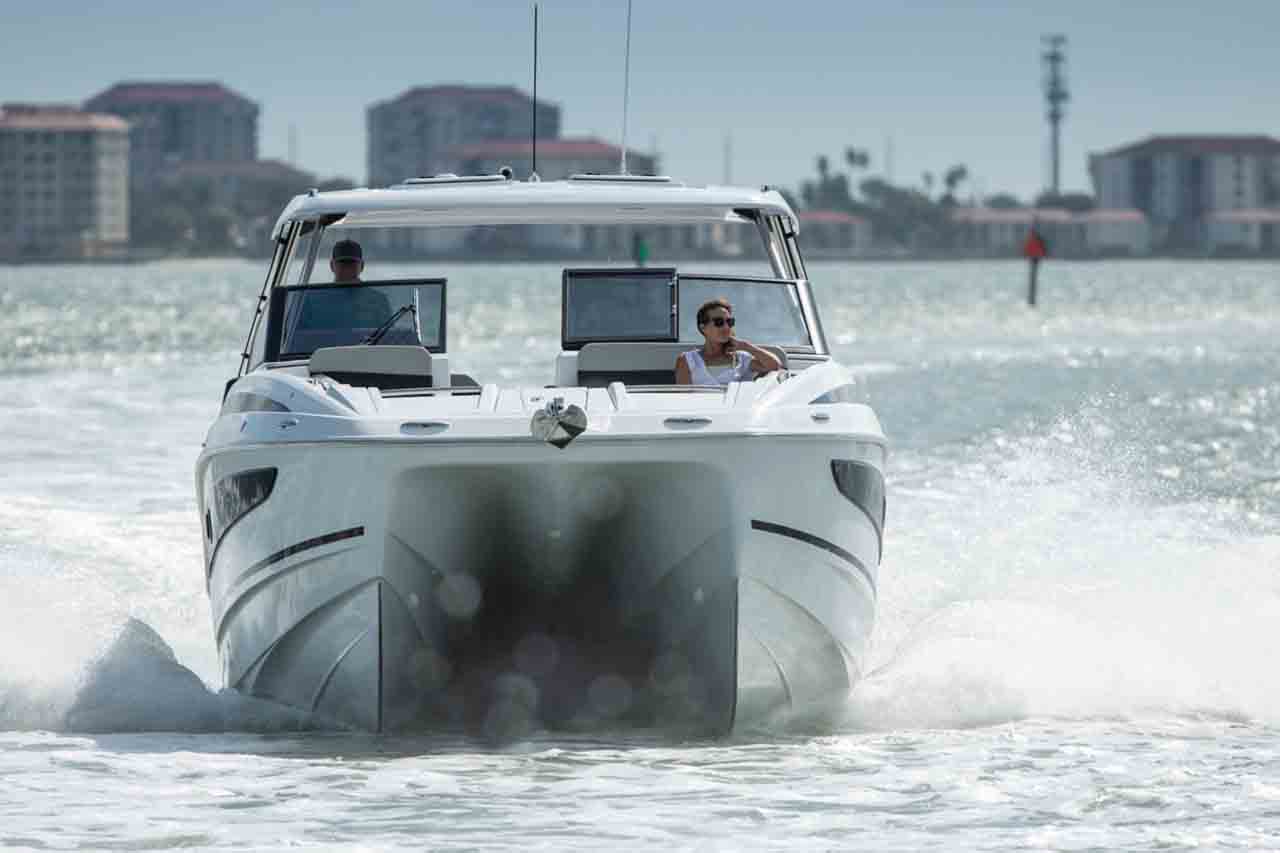 Aquila 32 Lifestyle image 18