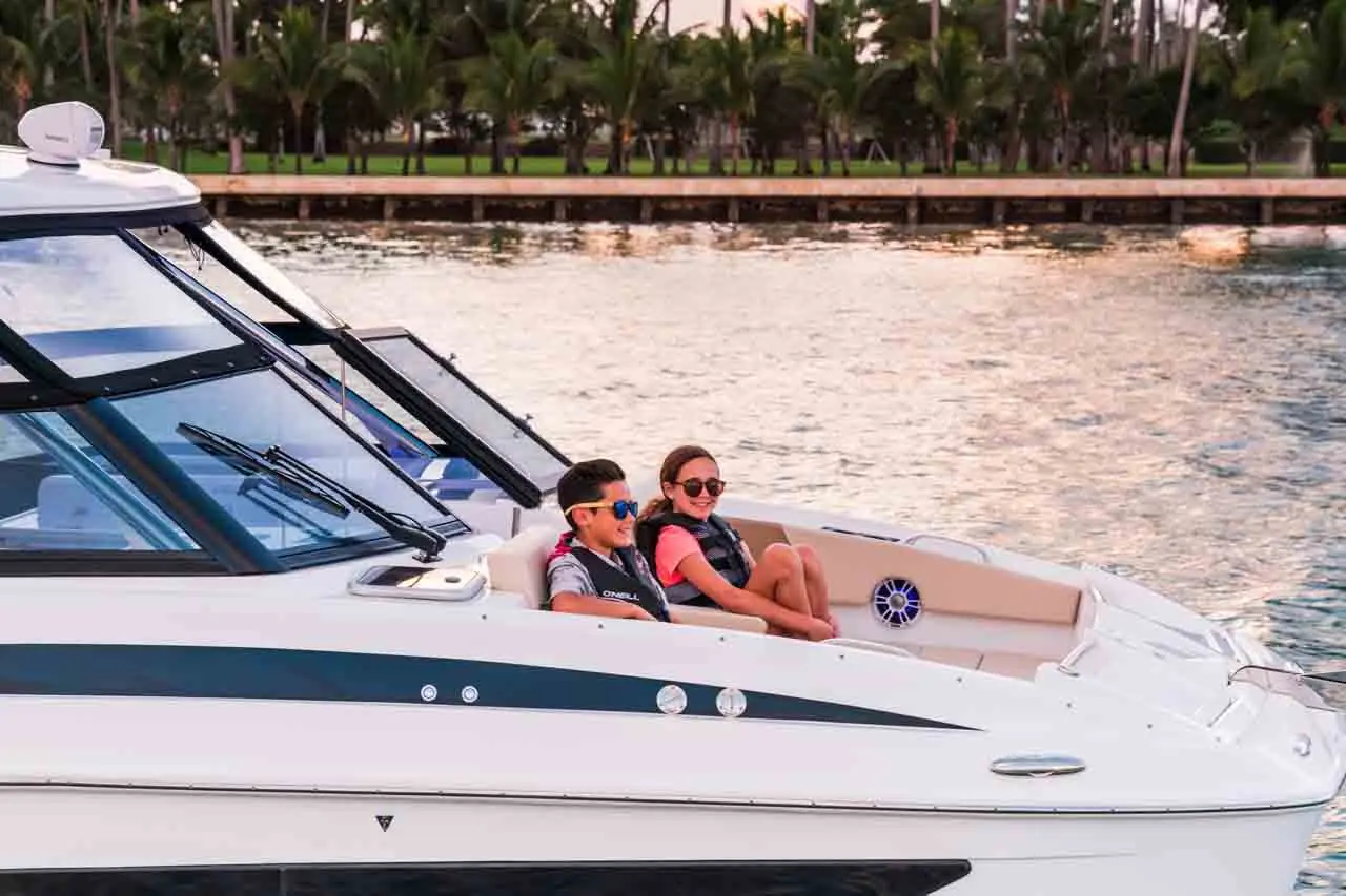 Aquila 32 Lifestyle image 24