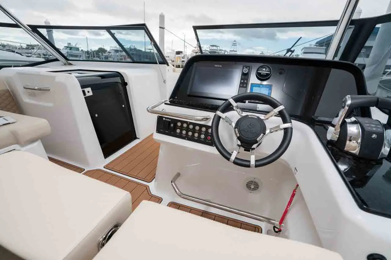 Aquila 32 Features image 23