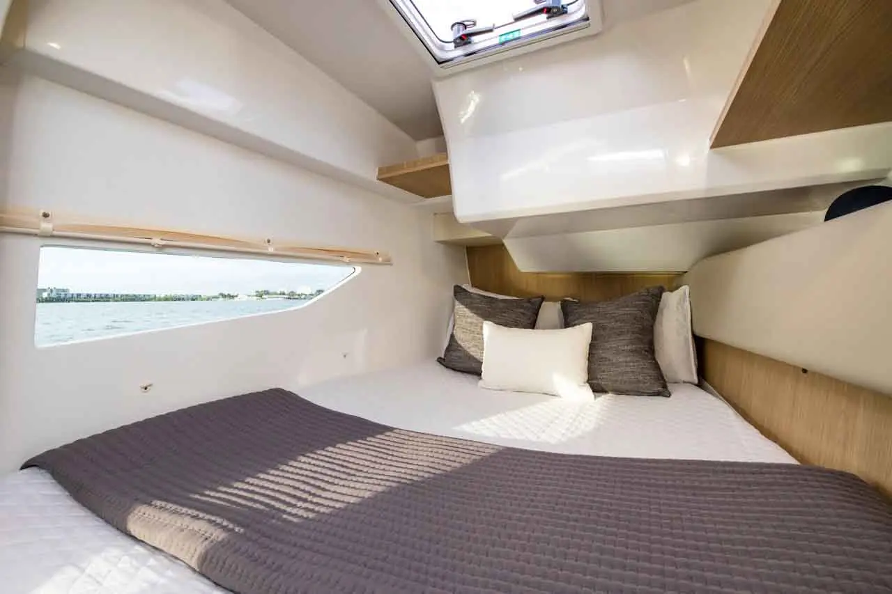 Aquila 36 Internal image 6