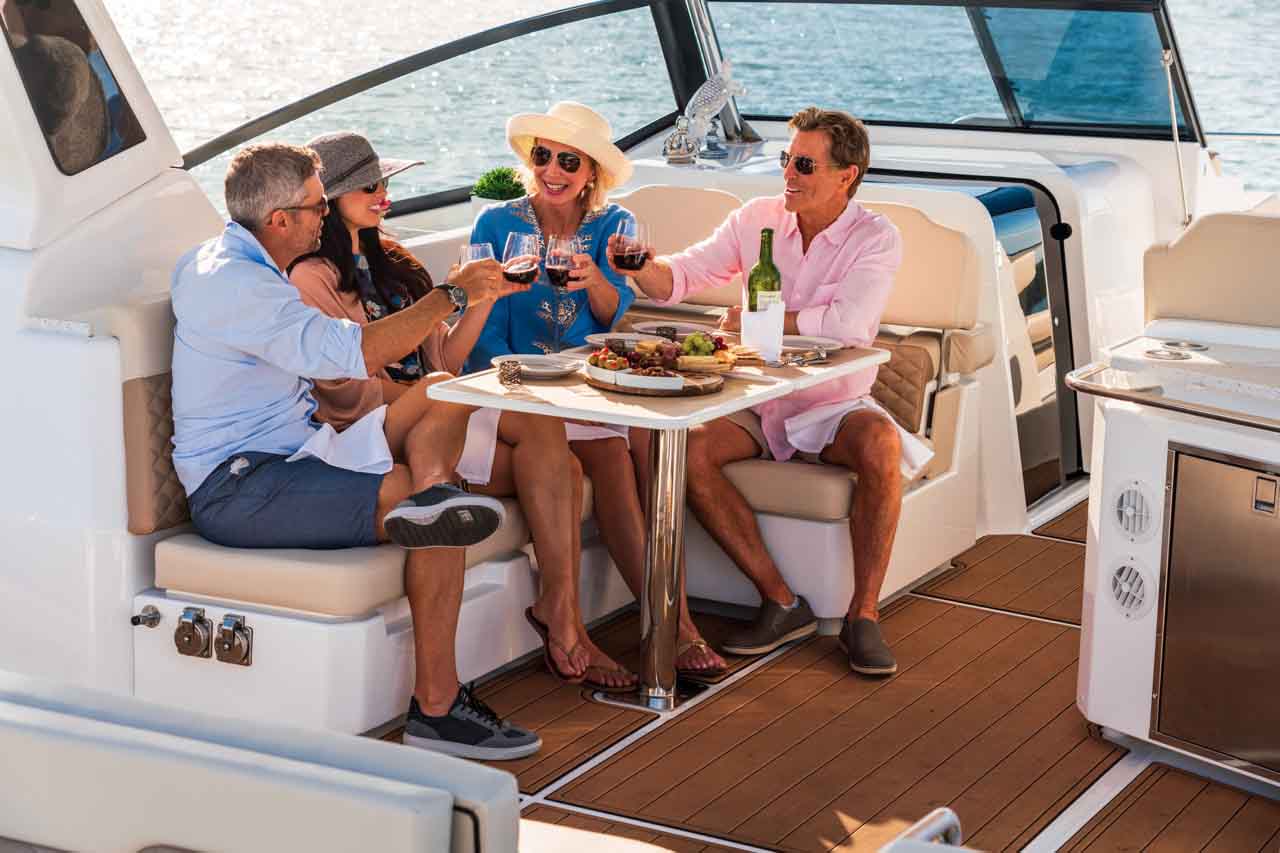Aquila 36 Lifestyle image 12