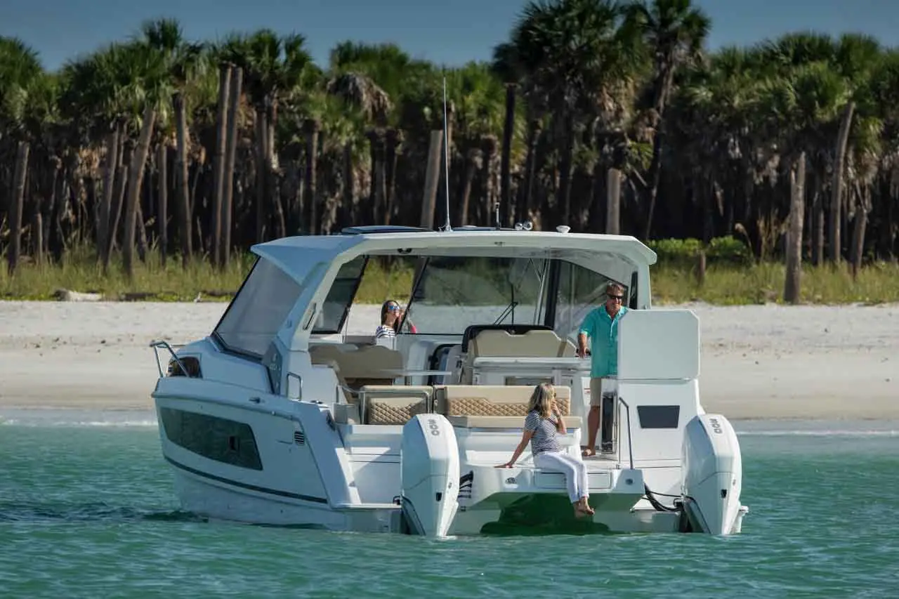 Aquila 36 Lifestyle image 20