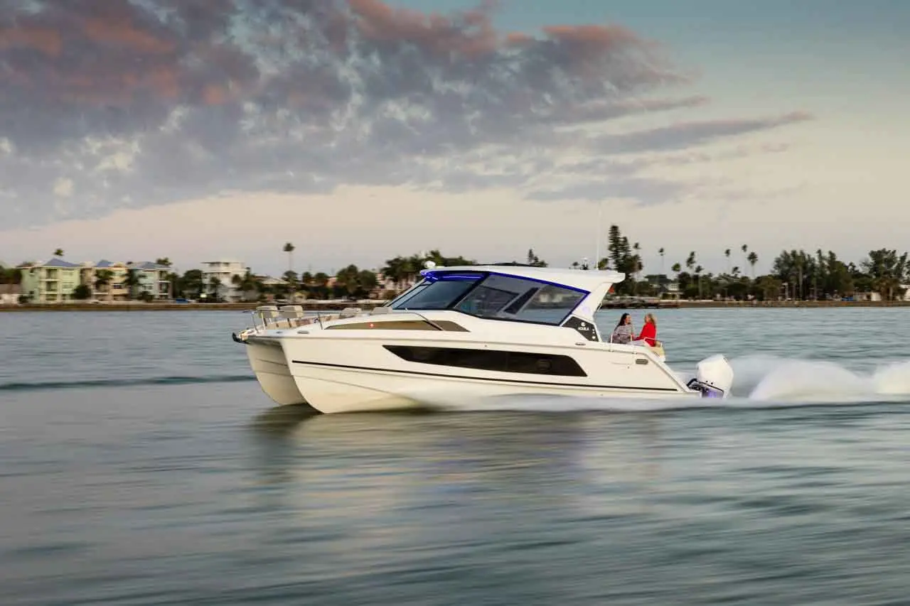 Aquila 36 Lifestyle image 26