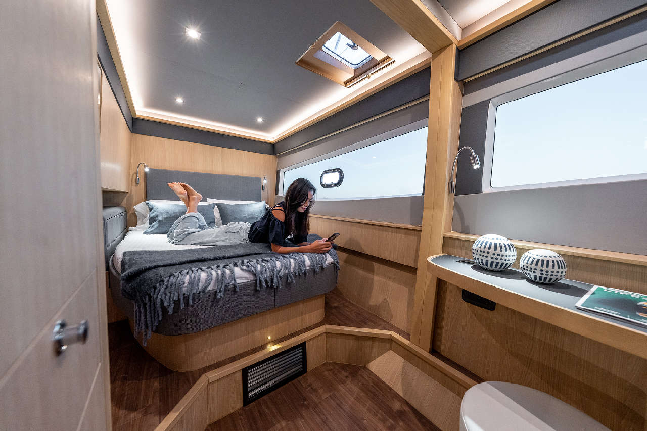 Aquila 42 Lifestyle image 9