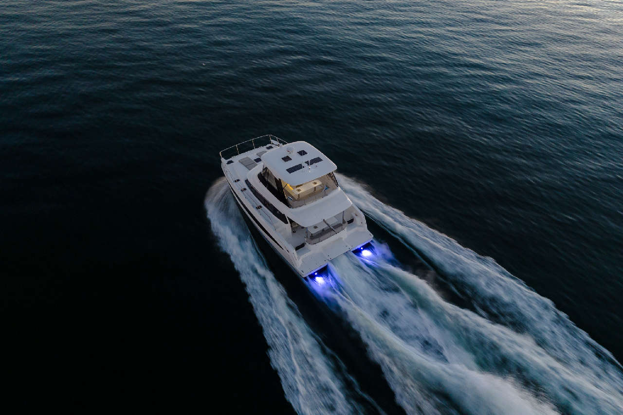 Aquila 42 Running image 15