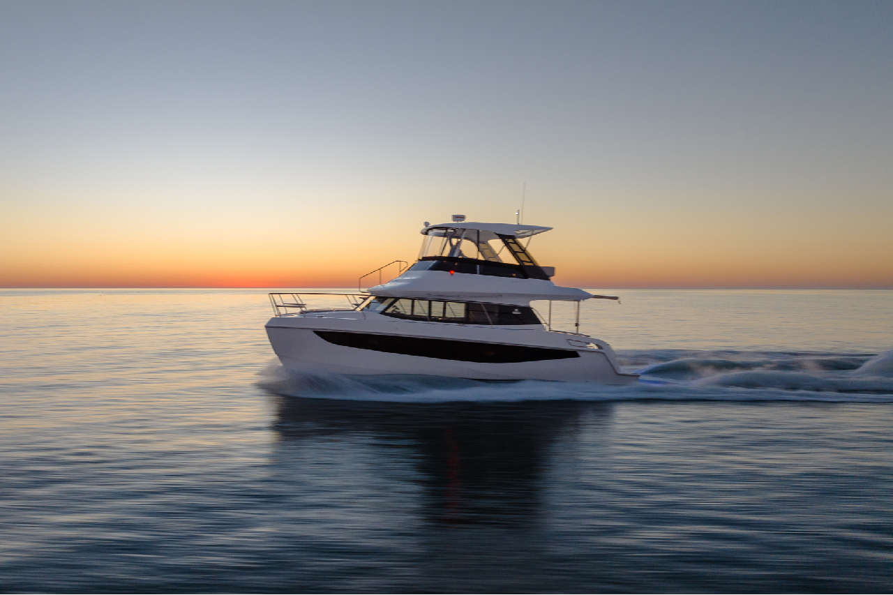 Aquila 42 Running image 18