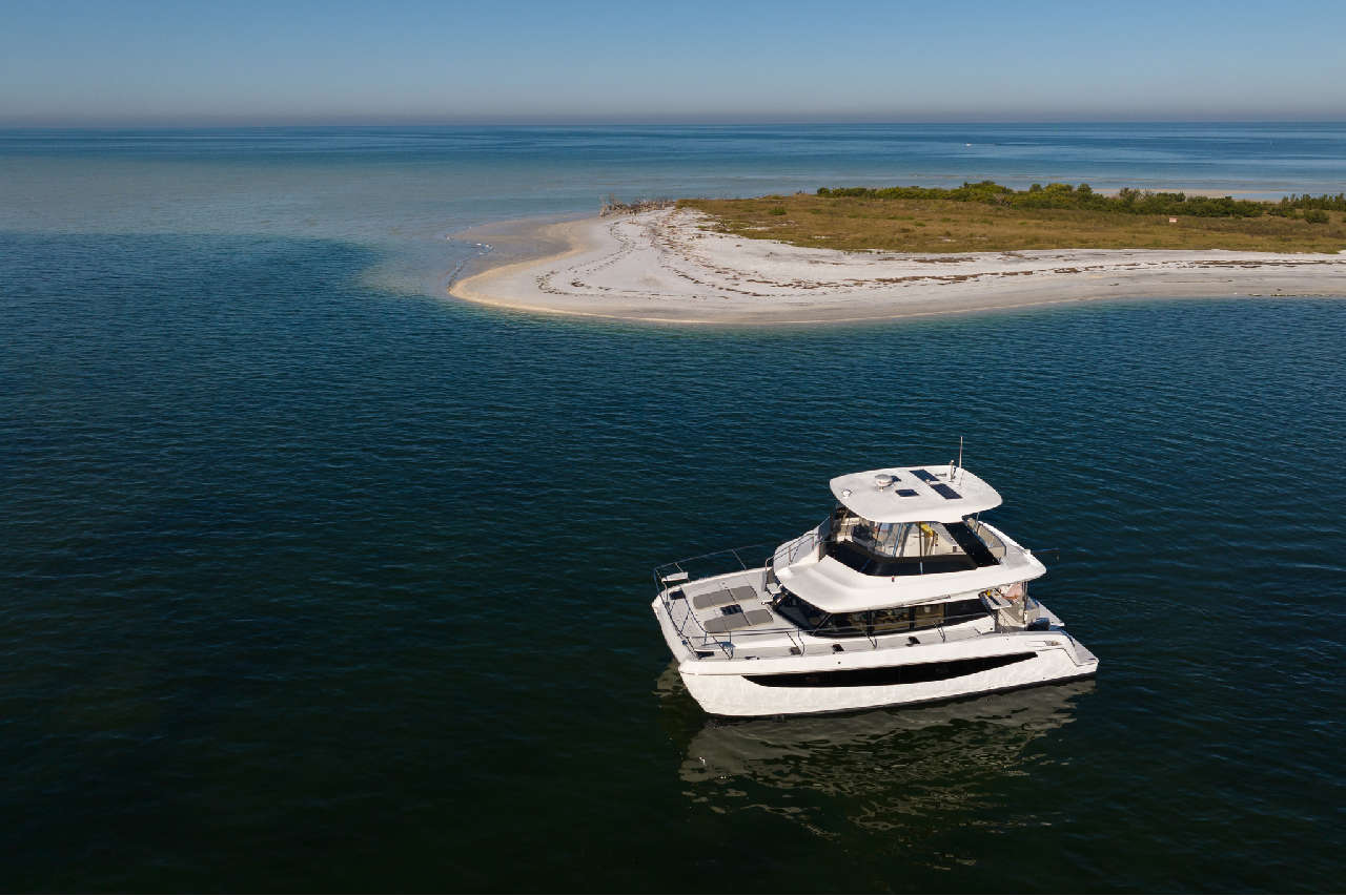 Aquila 42 Running image 6