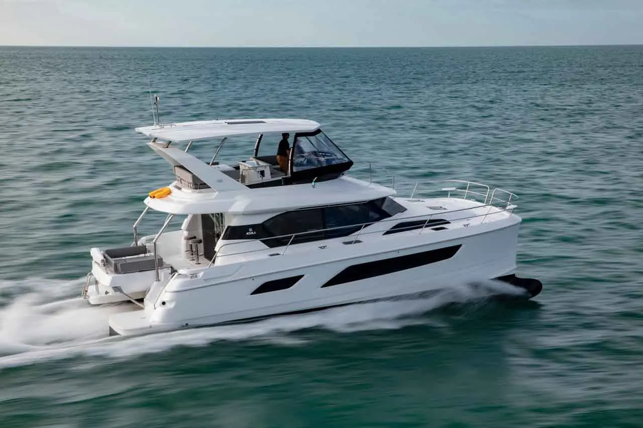 Aquila 44 External image 2