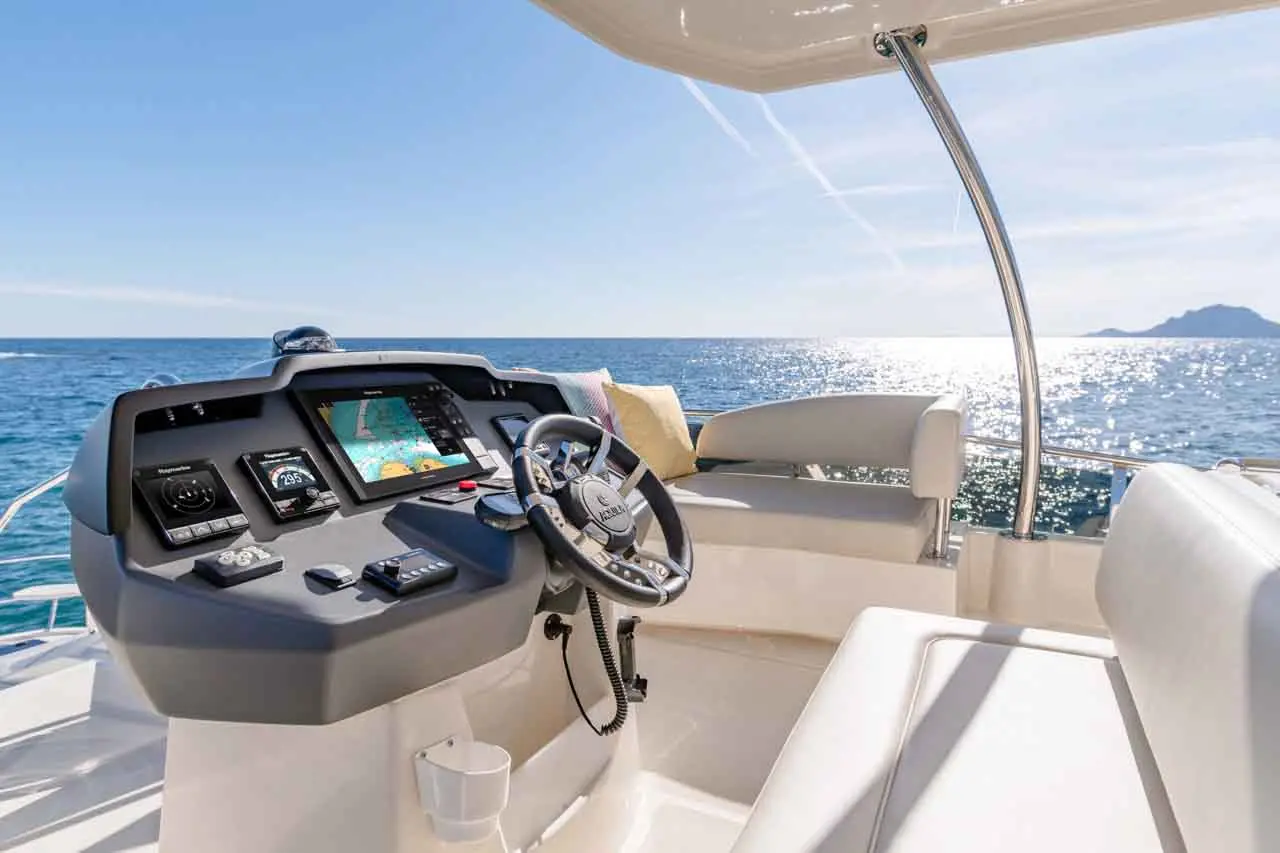 Aquila 44 External image 21