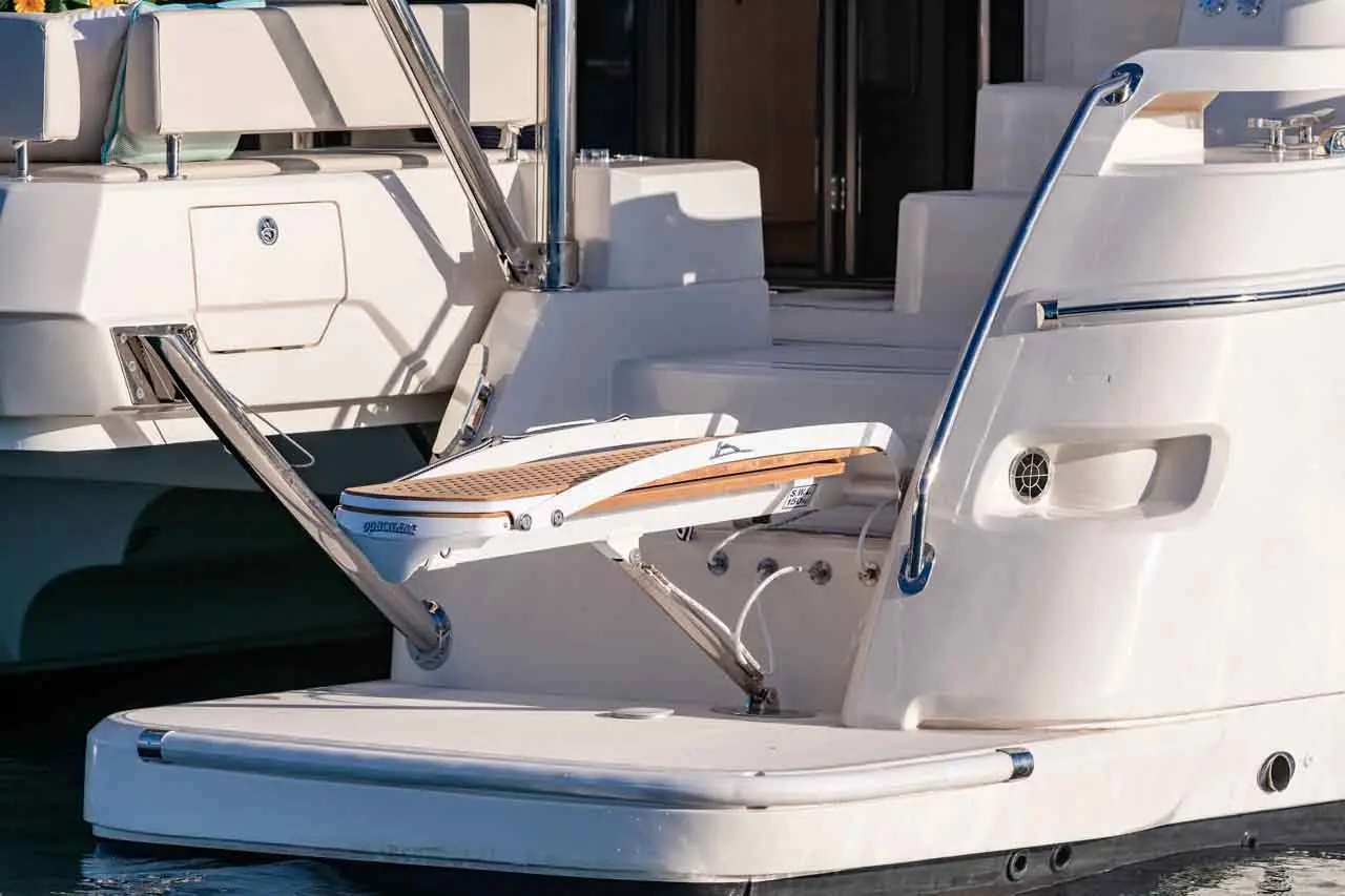 Aquila 44 External image 24