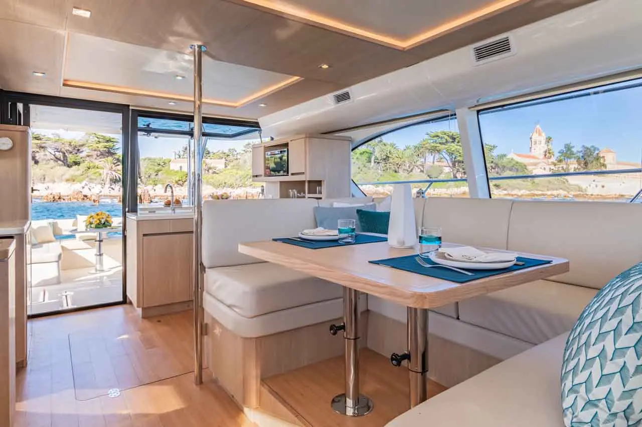 Aquila 44 Internal image 20