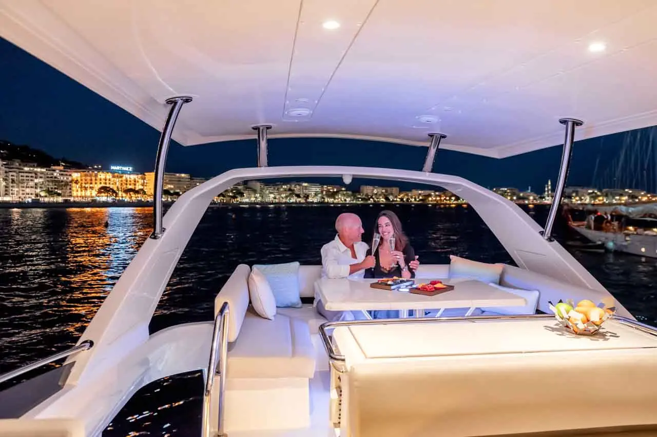 Aquila 44 Lifestyle image 15