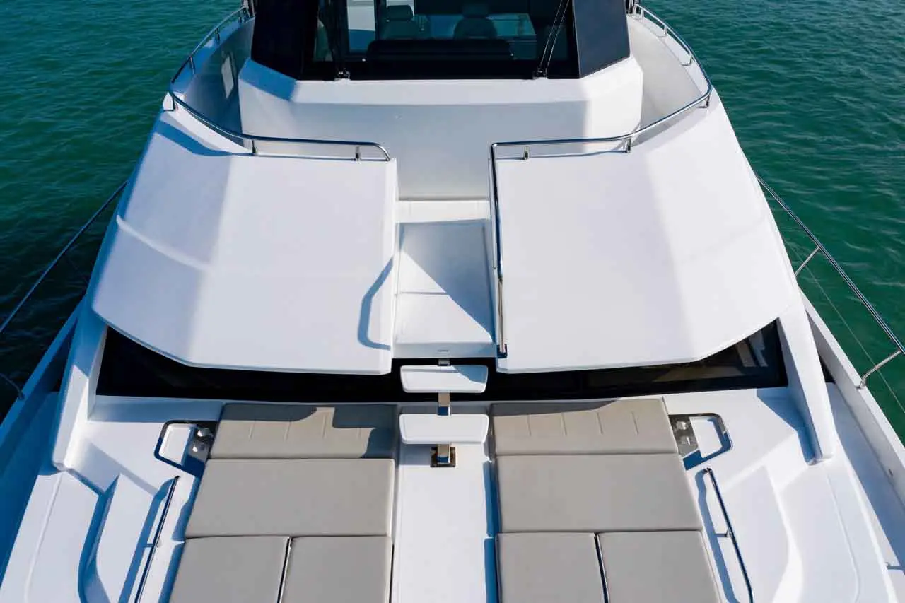 Aquila 54 Features image 1
